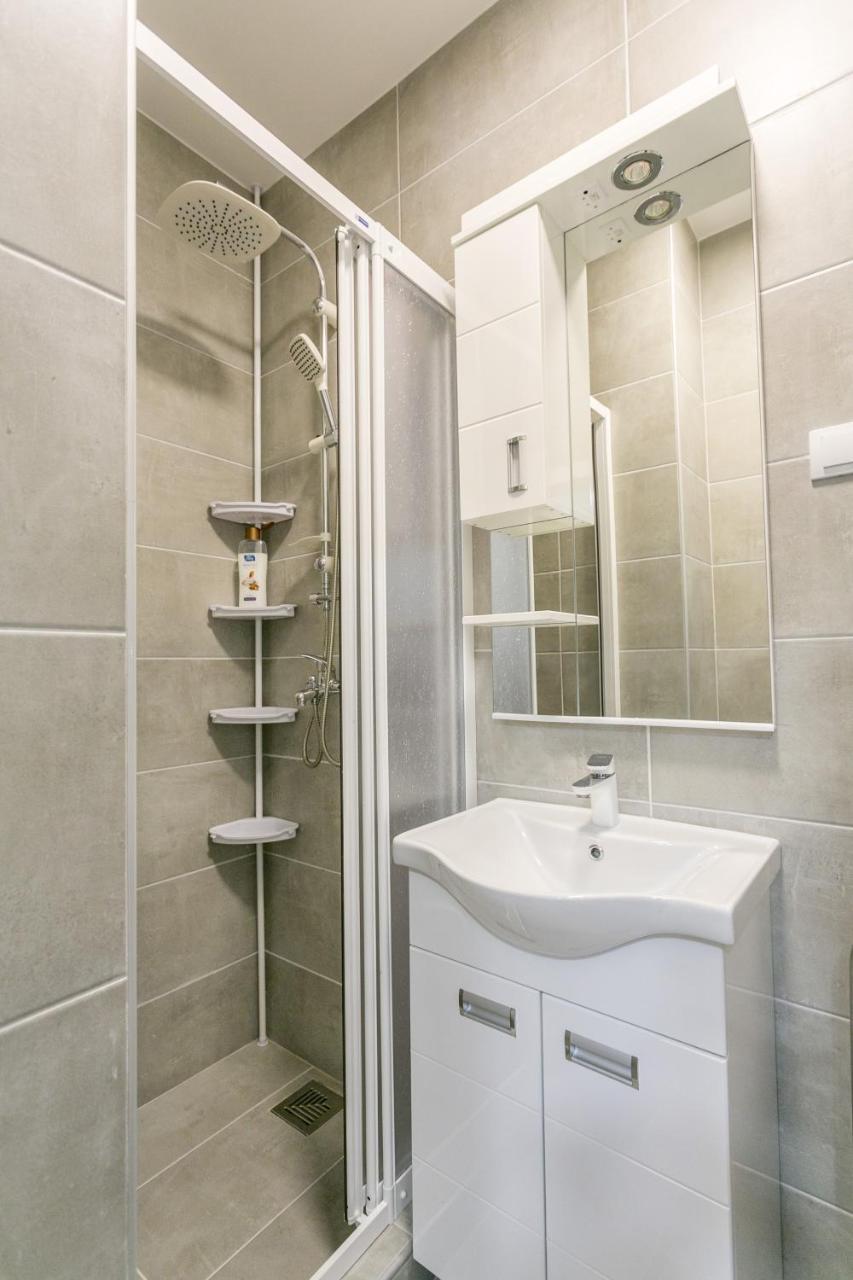 Belgrade Renting Down Apartment Eksteriør bilde