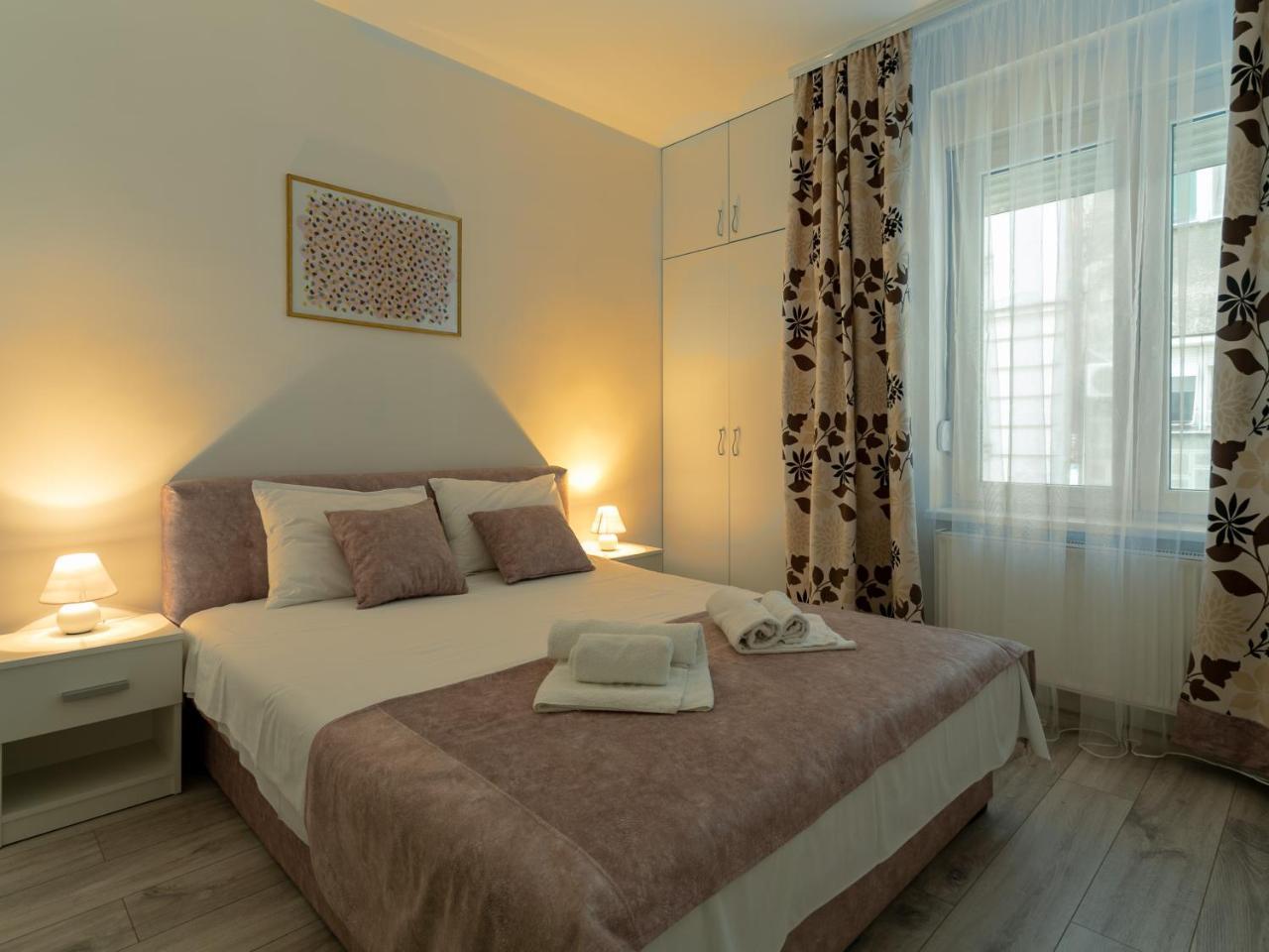 Belgrade Renting Down Apartment Eksteriør bilde