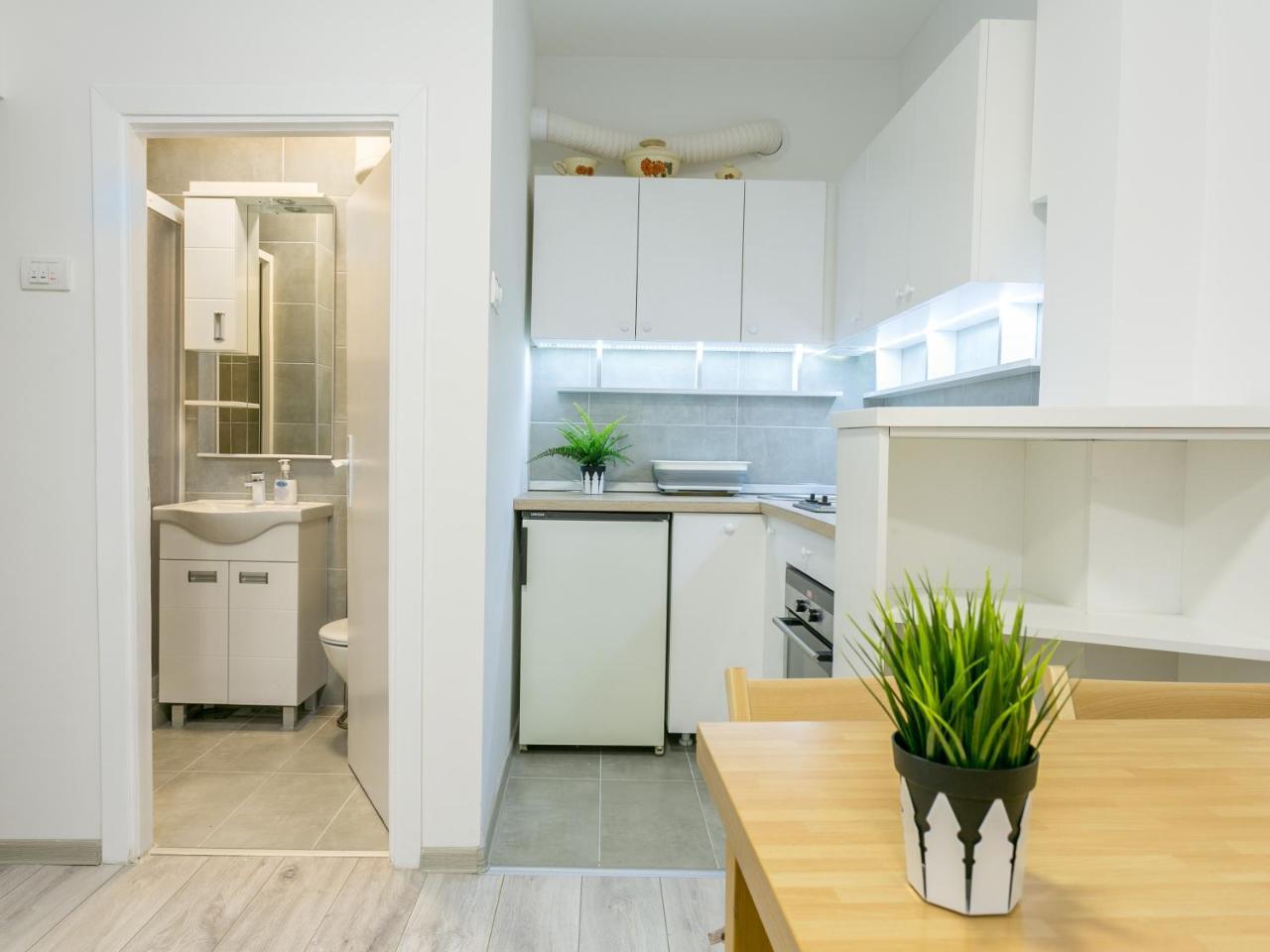 Belgrade Renting Down Apartment Eksteriør bilde